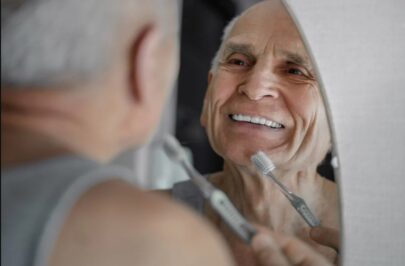 AI determines biological age and gives cancer survival prognosis from selfies